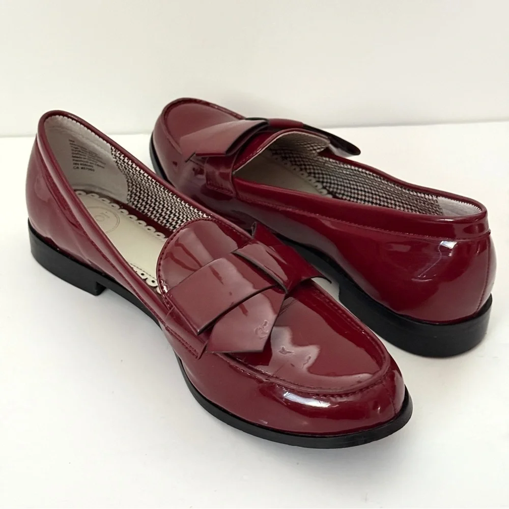 1901 Burgundy Patent Loafers Leather With Bows Size 9M